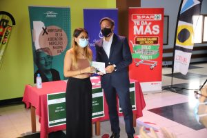 Entrega de Becas Asociación Mercedes Medina 2021 2021